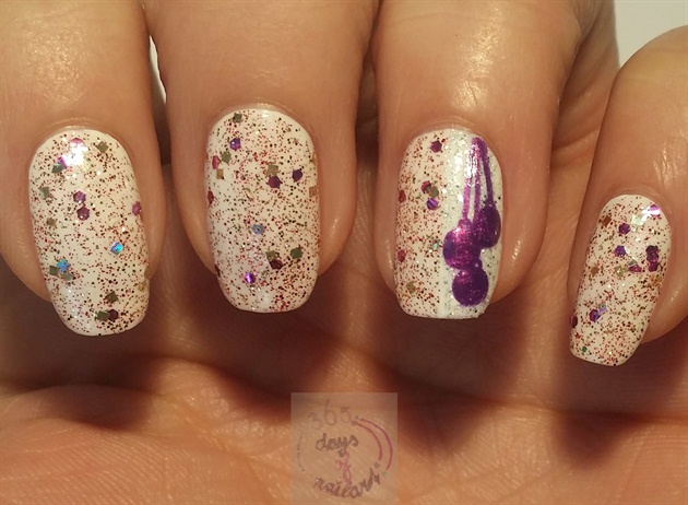 2. Simple Holiday Nail Designs - wide 3