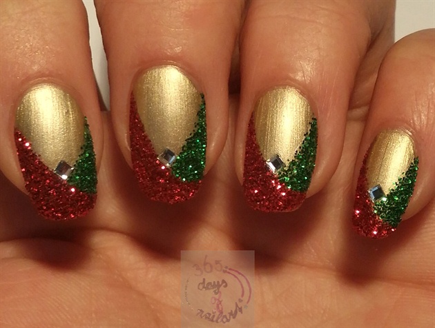 Easy glitter Christmas nails