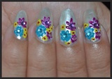 Floral Nail Design / Colorful Flowers