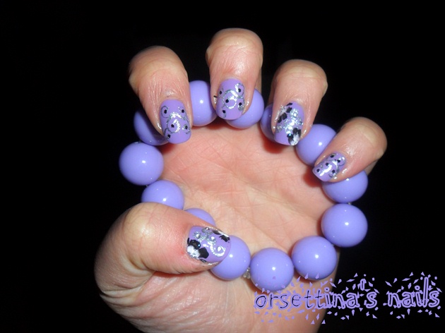Easy one stroke flowers on lilla nails