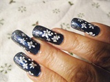 Stamping design on navy nails