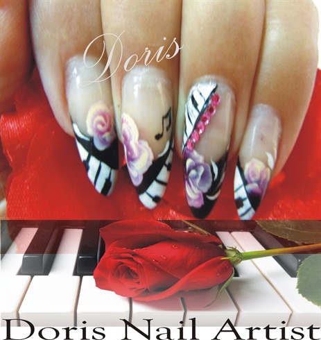 piano nails hand painted,  
