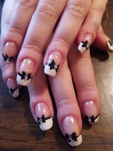 Bows manicure and gems