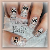 Mummy Nails