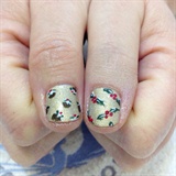 Wrapping Paper Nails