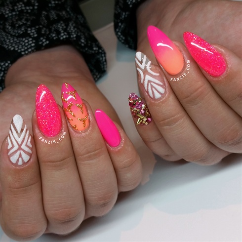 Neon pink sugarnails - Nail Art Gallery