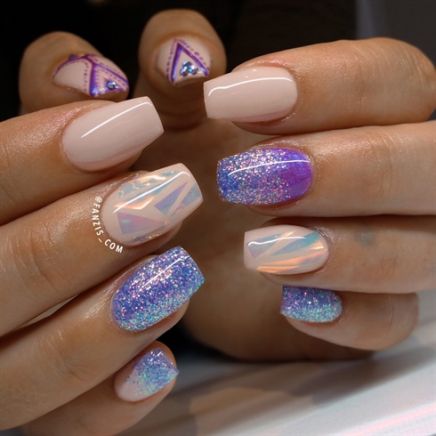 Purple summernails with glass-effect