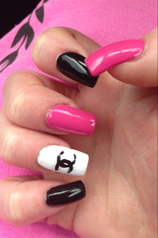 Chanel Inspired Design by Fdlnails
