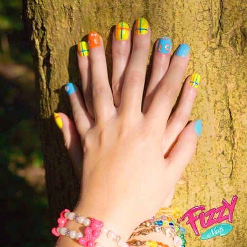 multicolor nails