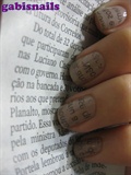 Newspaper Nails/Unhas de Jornal