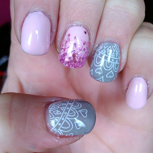 Grey and pink nails