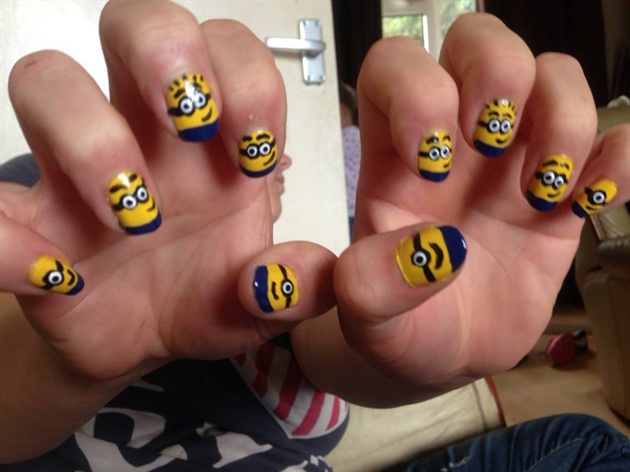 dispicable me nails :) 