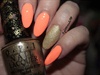 Neon Peach &amp; Gold Oval Nails