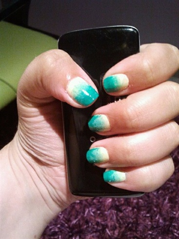 green ombre nails