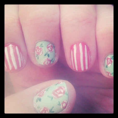 Pastel Roses Nails 