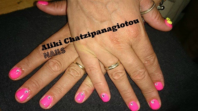 elegant neon pink manicure