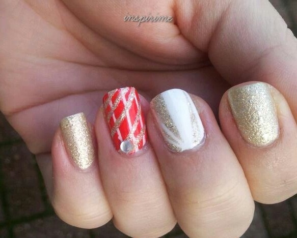 Pretty Christmas nails