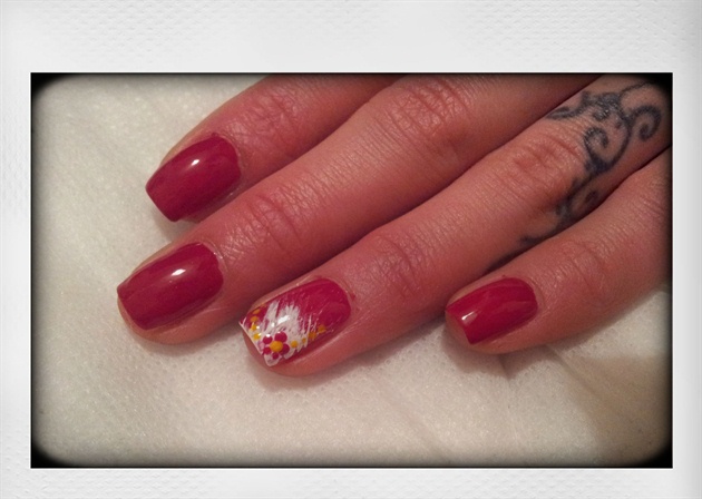 Red polish and flowers
