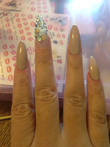 Nude And Bling