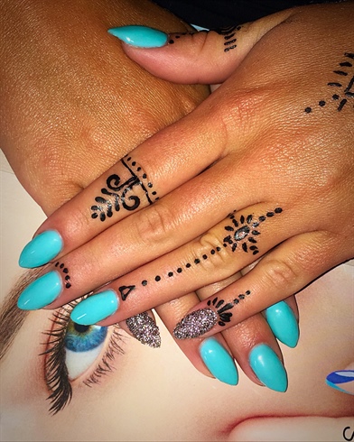 Tiffany Blue Nails