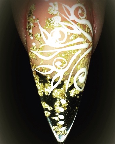 Crystal clear nail- floating gold leaf