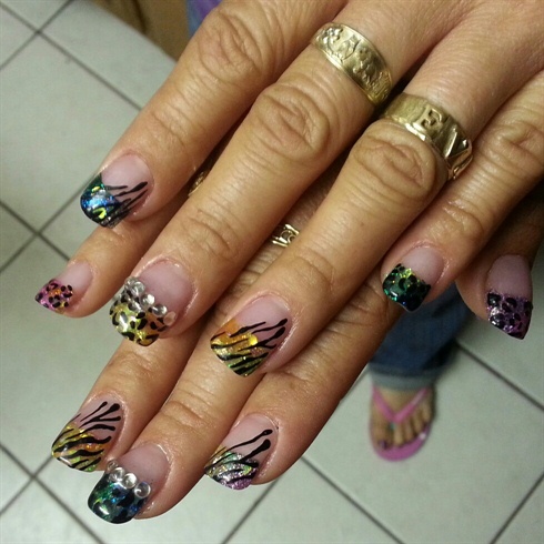 Eva&#39;s overlay glitter nails