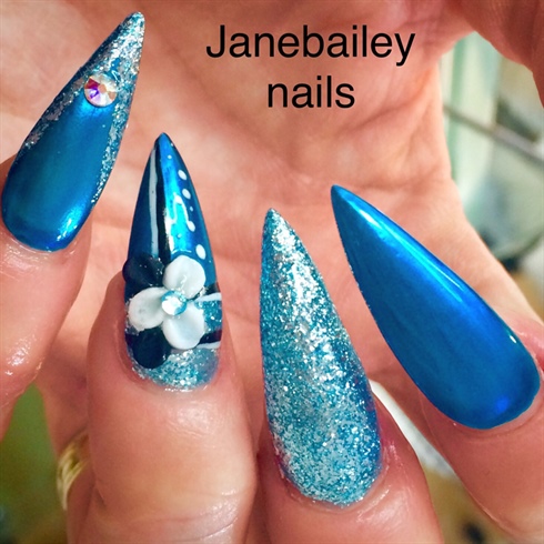 Blue Nails 
