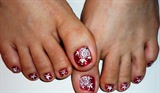 Lace toe nail art