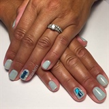 Sea Glass Blue w/ Shell Accent Nails