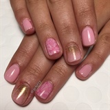 Pretty Pink &amp; Gold Gel Manicure