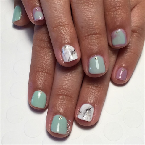 Color Changing Marble Gel Manicure