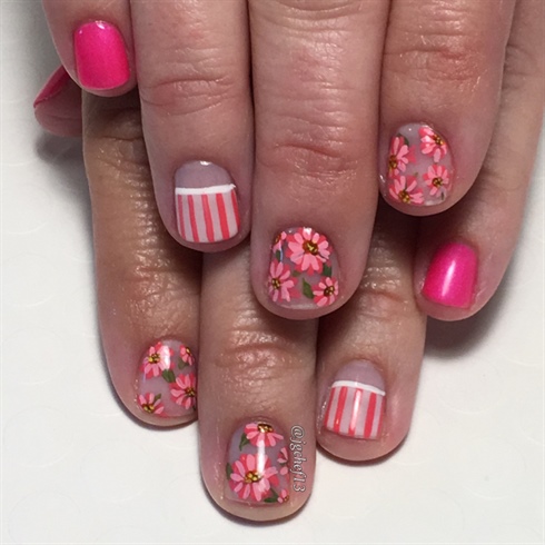 Pink Daisies Gel Manicure 