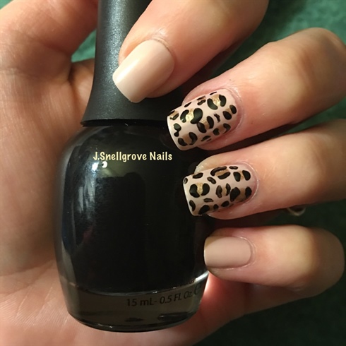 Cheetah Print Nails