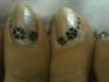 silver n blak  toe nail design