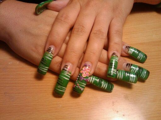karen&#39;s green nails