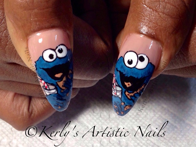 Cookie Monster - Sesame Street Nail Art