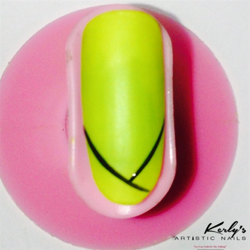 Using any color nail polish of your choice and using your nail art brush paint the following arcs as seen above