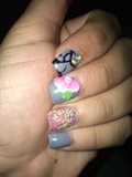 Gray flowers Nails