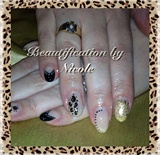 Rounded Gel Nails With Leopard Print