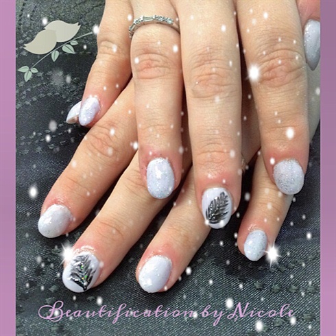 Lilac Gel Nails With Feather Art