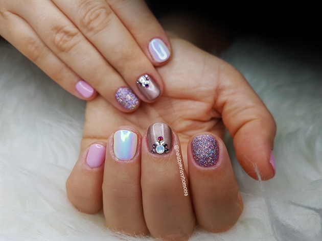 unicorn gel polish on short nails