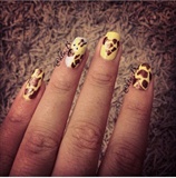Giraffe nails 