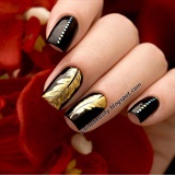 So beautiful golden leaves nails