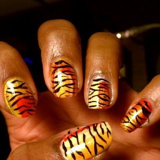  Tiger Nails