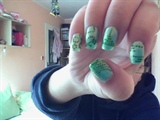 Green manicure