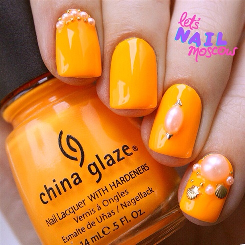 orange neon nails 🍊