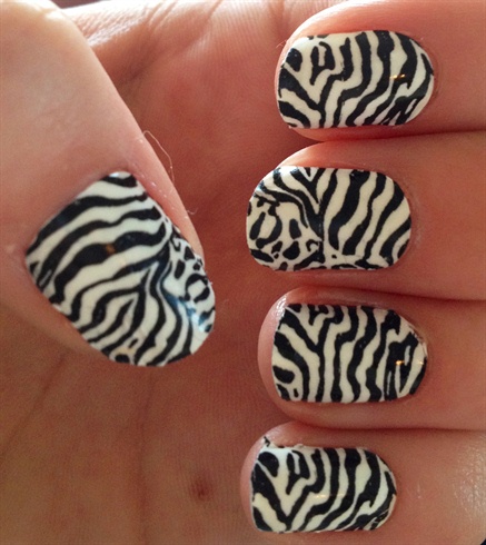 Zebra Print Nails