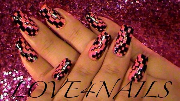 HOT PINK &amp; BLACK CHECKERS
