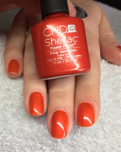 Apply two coats of a sheer colour and cure (gel polish / CND Shellac) 