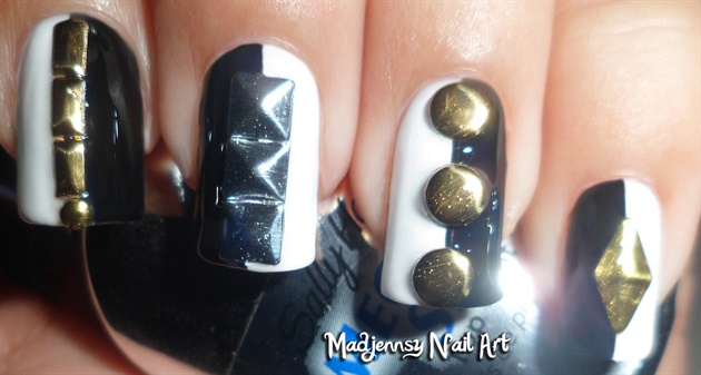 Monochrome Studded Nails!